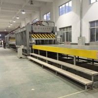 青岛产压制铝蜂窝板生产设备，快速铝蜂窝板压机生产线